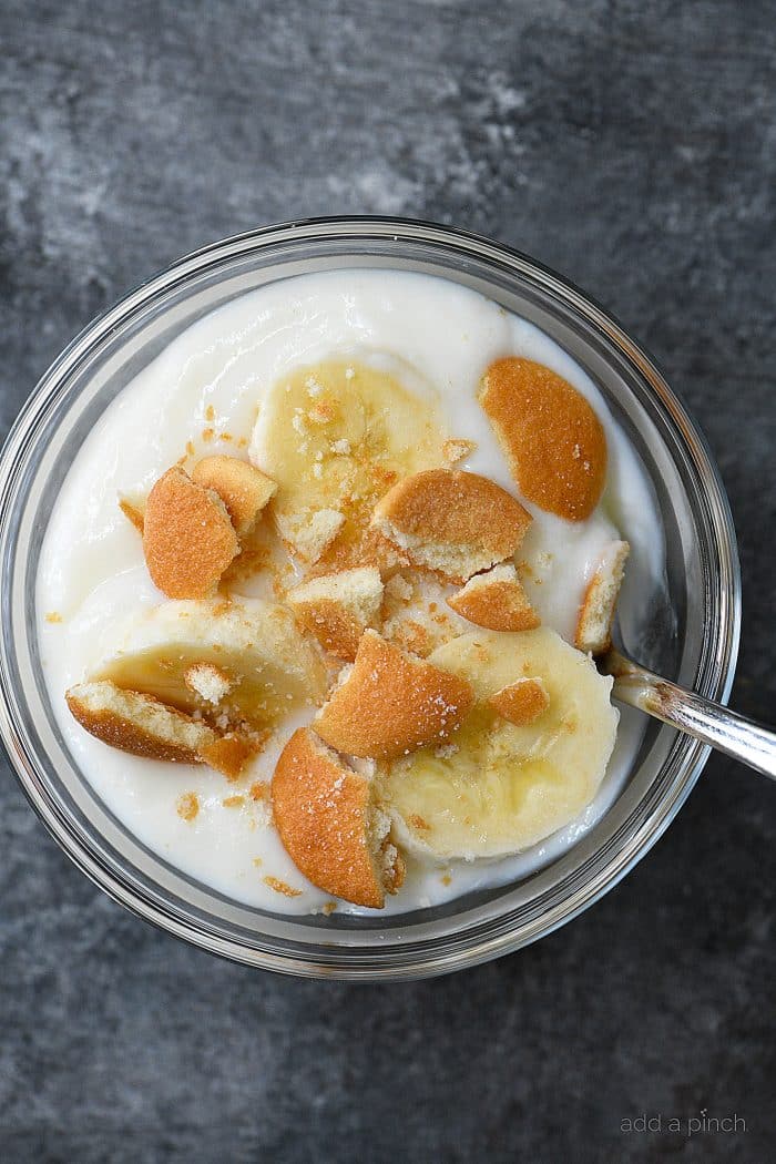 Homemade Vanilla Pudding Recipe -ย Super easy, this creamy, classic vanilla pudding is fabulous on its own or with fruits, cookies, and so much more! Egg-free and ready in minutes! // addapinch.com