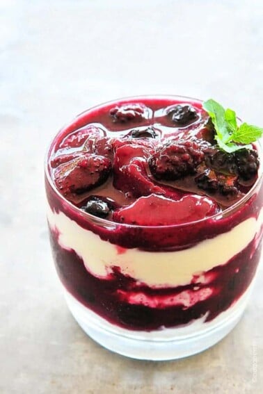 Mother's Day Brunch Ideas - These Mother's Day Brunch Ideas are sure to give you inspiration for creating a special Mother's Day celebration to remember! // addapinch.com