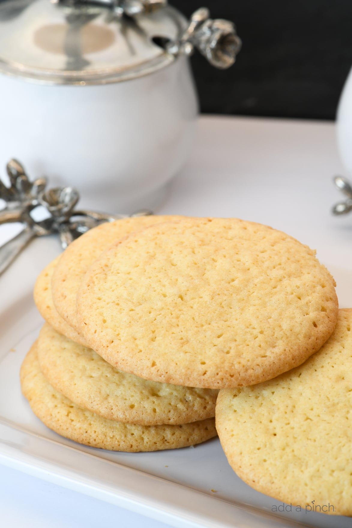 Photograph of stack of tea cakes.