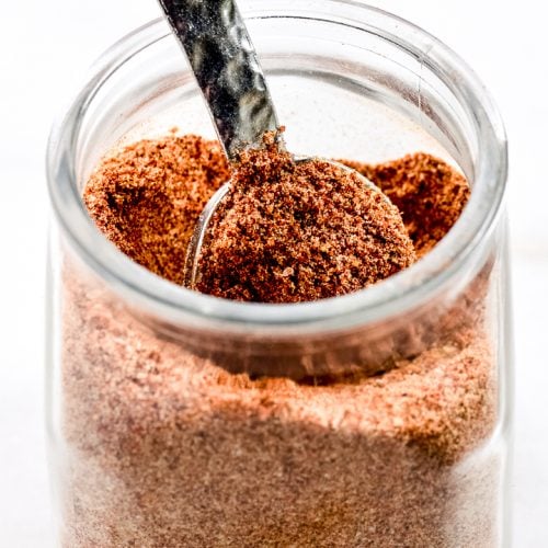 Homemade Taco Seasoning Recipe - This easy homemade taco seasoning mix is made with just five ingredients and with no preservatives! Great for tacos, fajitas, and so much more! // addapinch.com